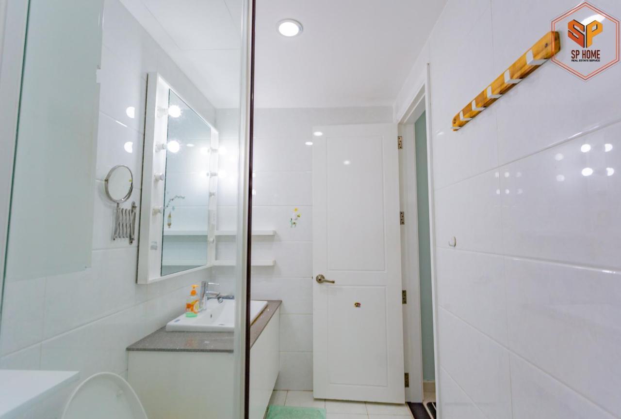 Sunrise City - 1 Bed Room - Full Furniture - City View Хошимін Екстер'єр фото